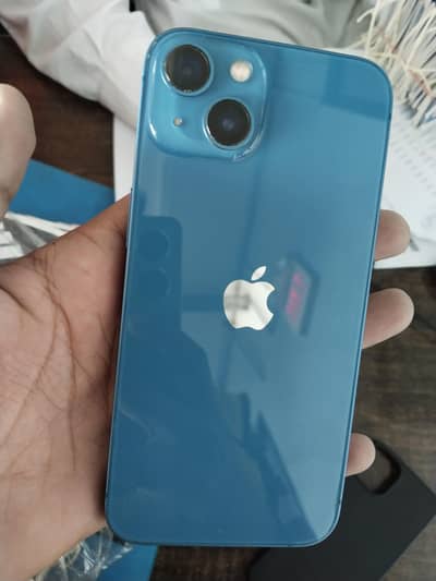 Apple iPhone 13
