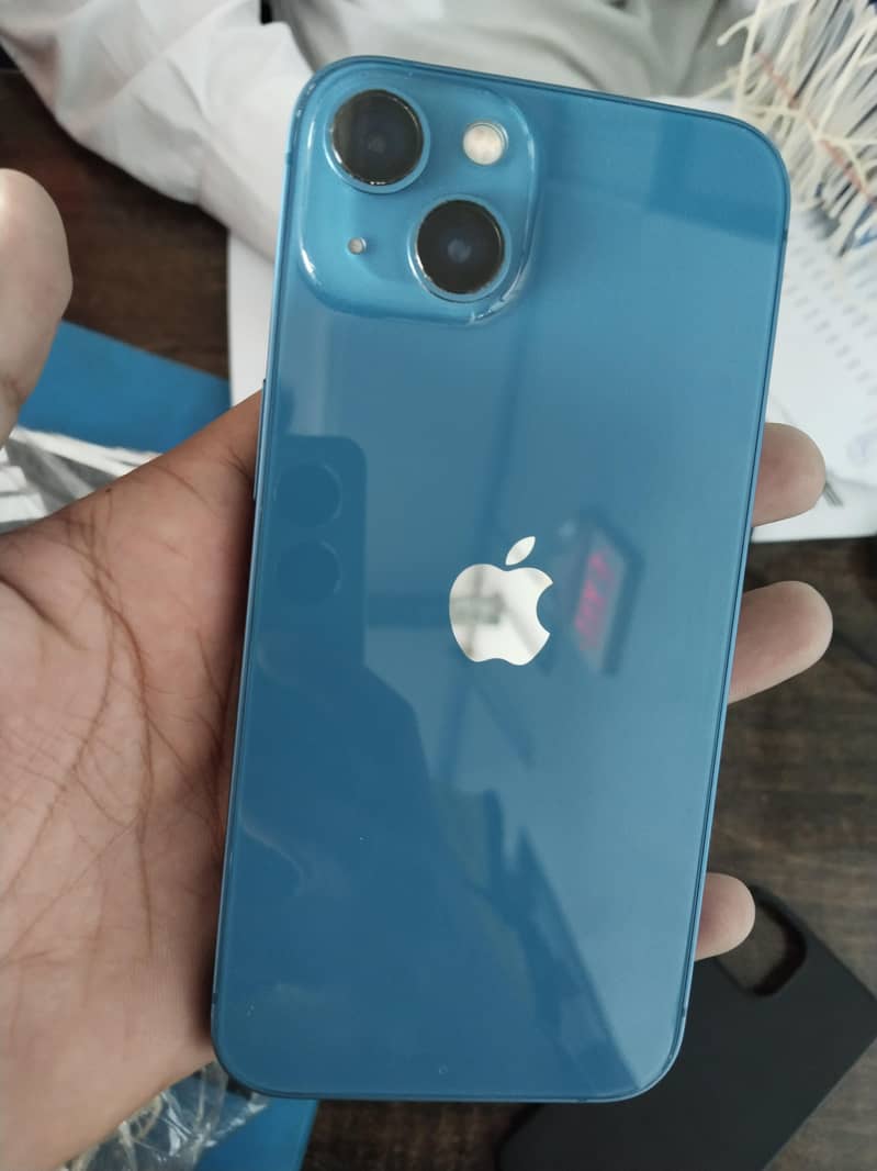 Apple iPhone 13 0