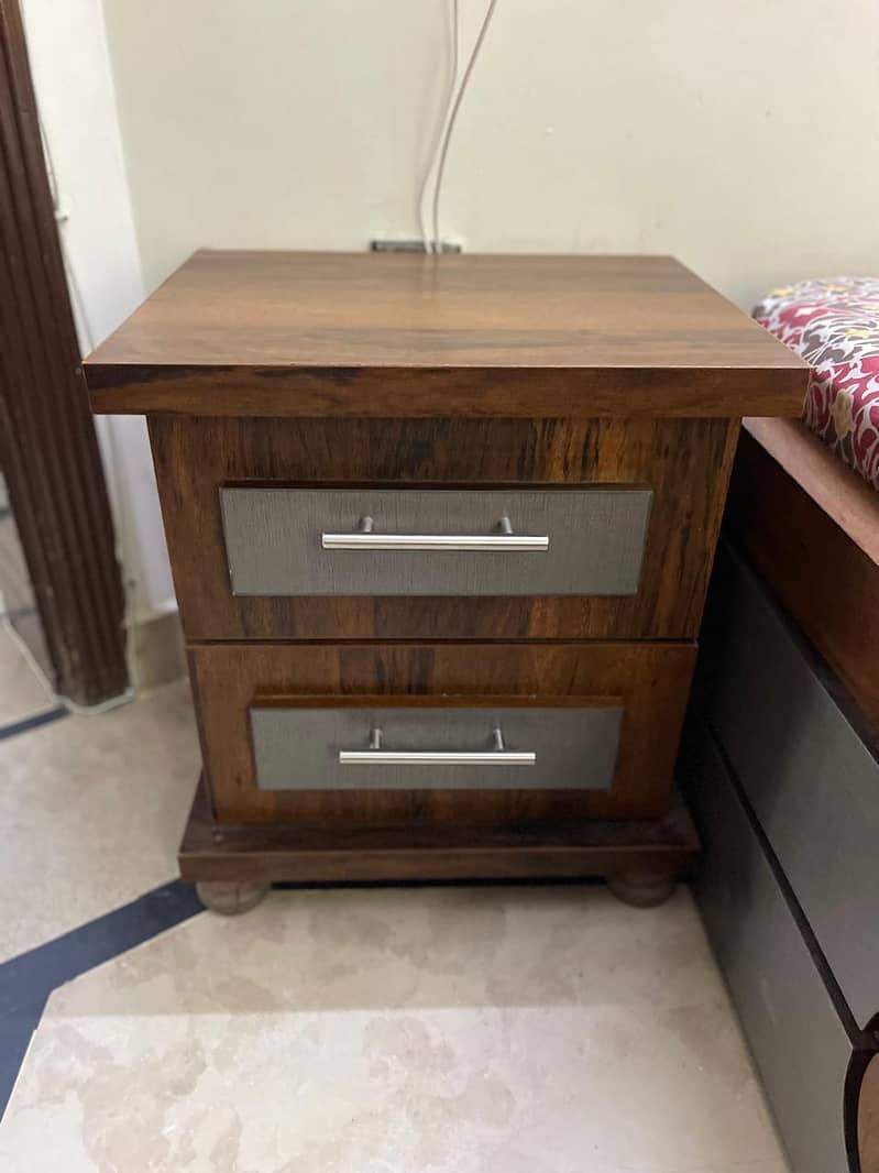 bed one side table dressing without mattress 2