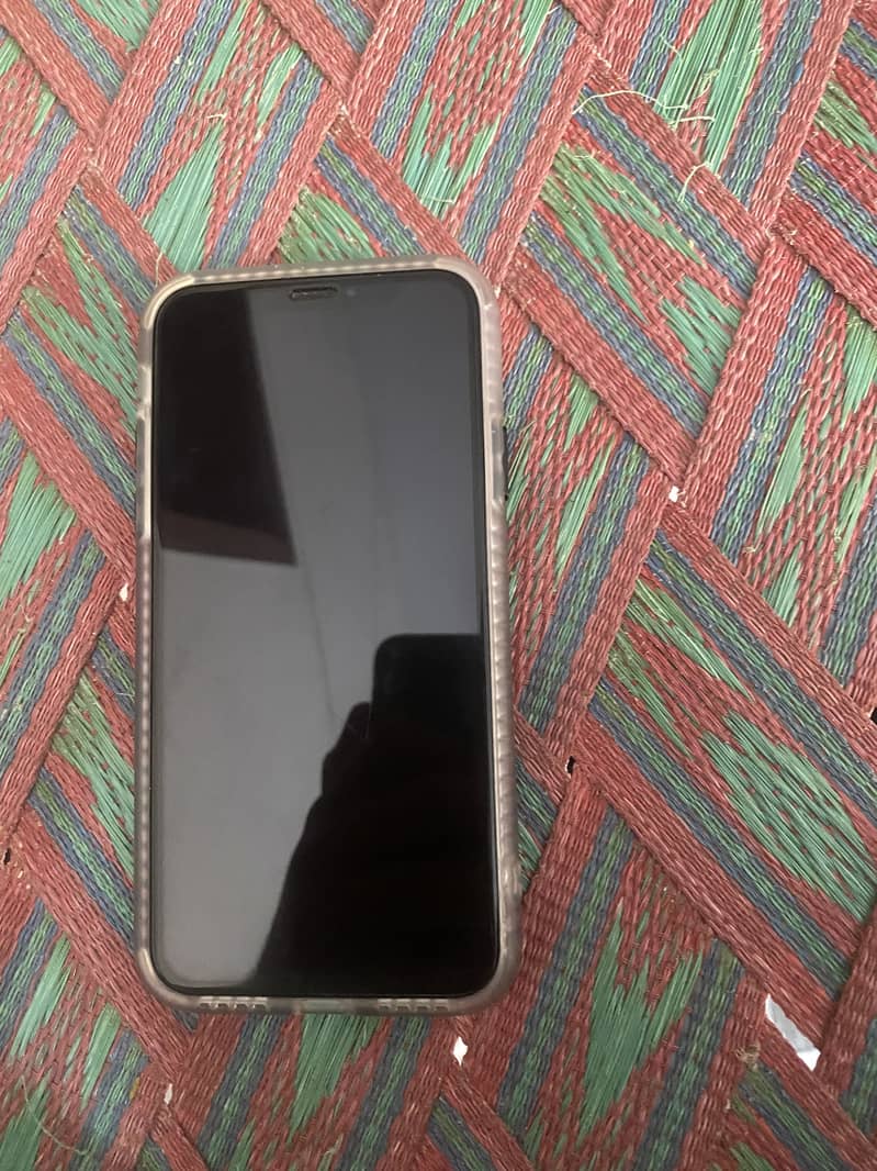 Apple iPhone X 4