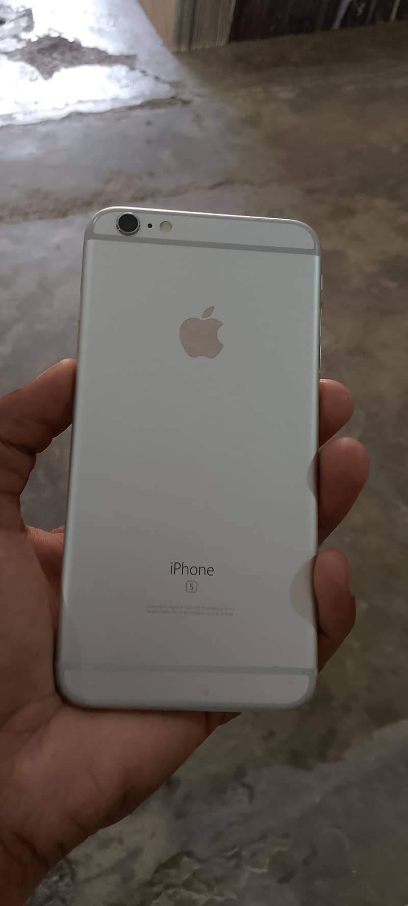 Apple iPhone 6S Plus 2