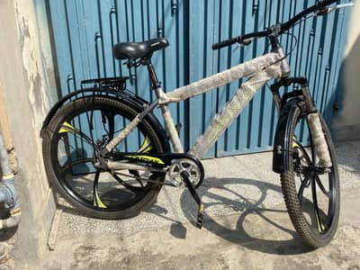 Bicycle for sale in new condition