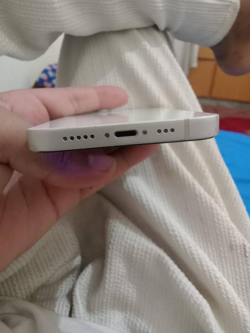 Apple iPhone 13 mini 3