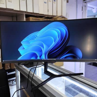 Samsung 34 inch Curved 4k 100Hz HDMI/DP/ Type-C Monitor