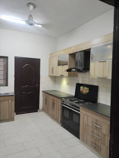 3 Bed Apartment Available For Rent in Askari 11 Lahore Pakistan