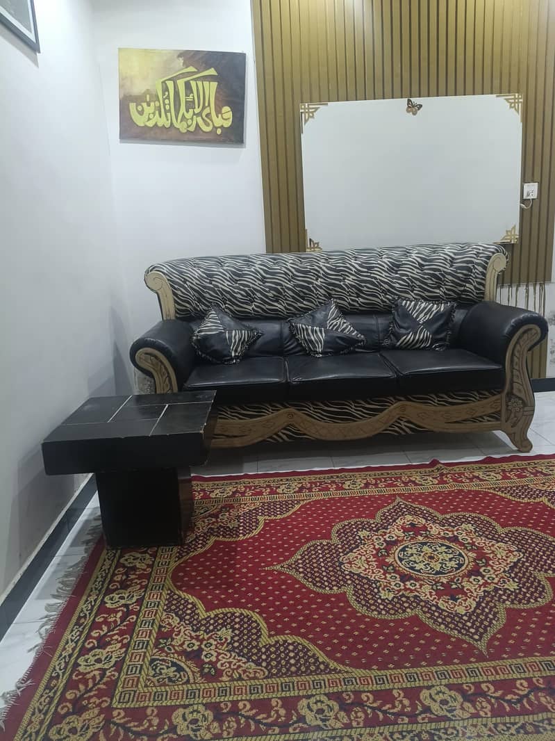 7 seater sofa 0