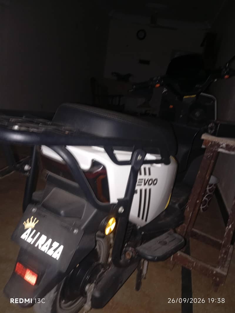REVOO A12 6