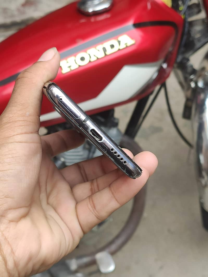 One Plus 7T 3