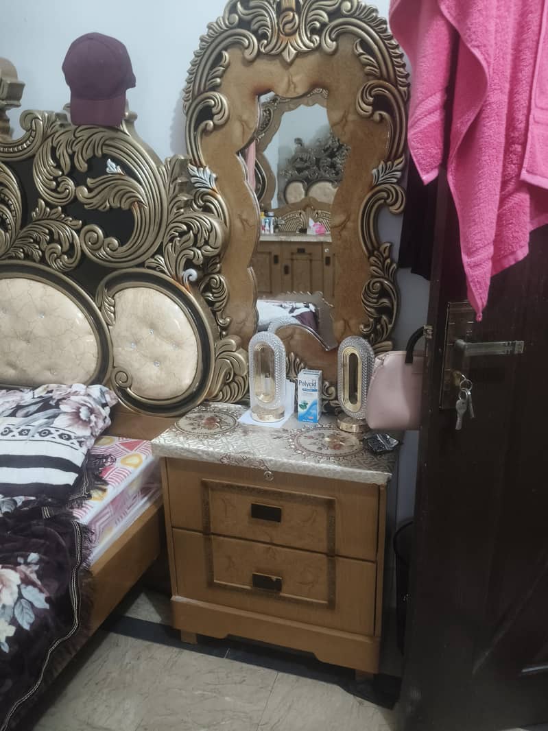 Bed set - King size bed set for sale - Luxury Bedroom set 2