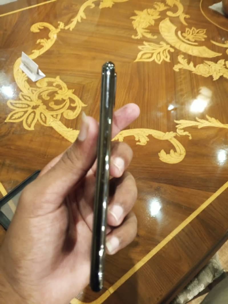 Apple iPhone X 2