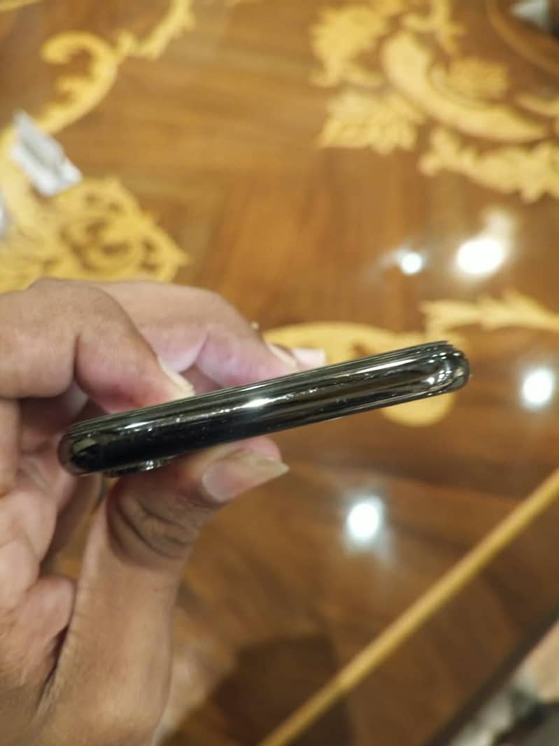Apple iPhone X 3