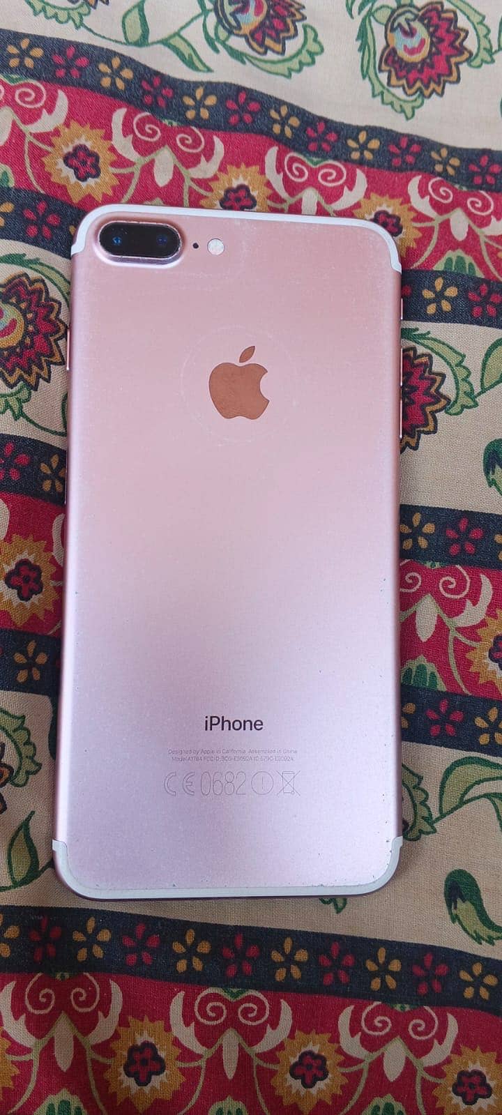 Apple iPhone 7 Plus 2
