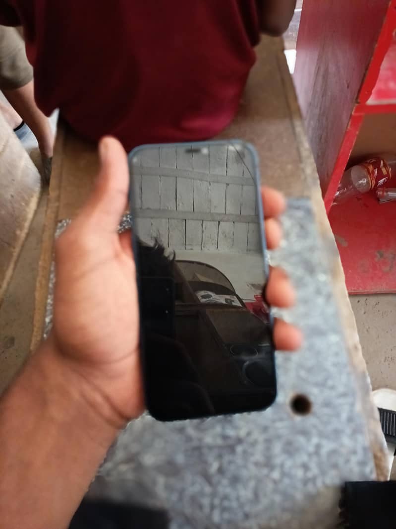 Apple iPhone 12 1