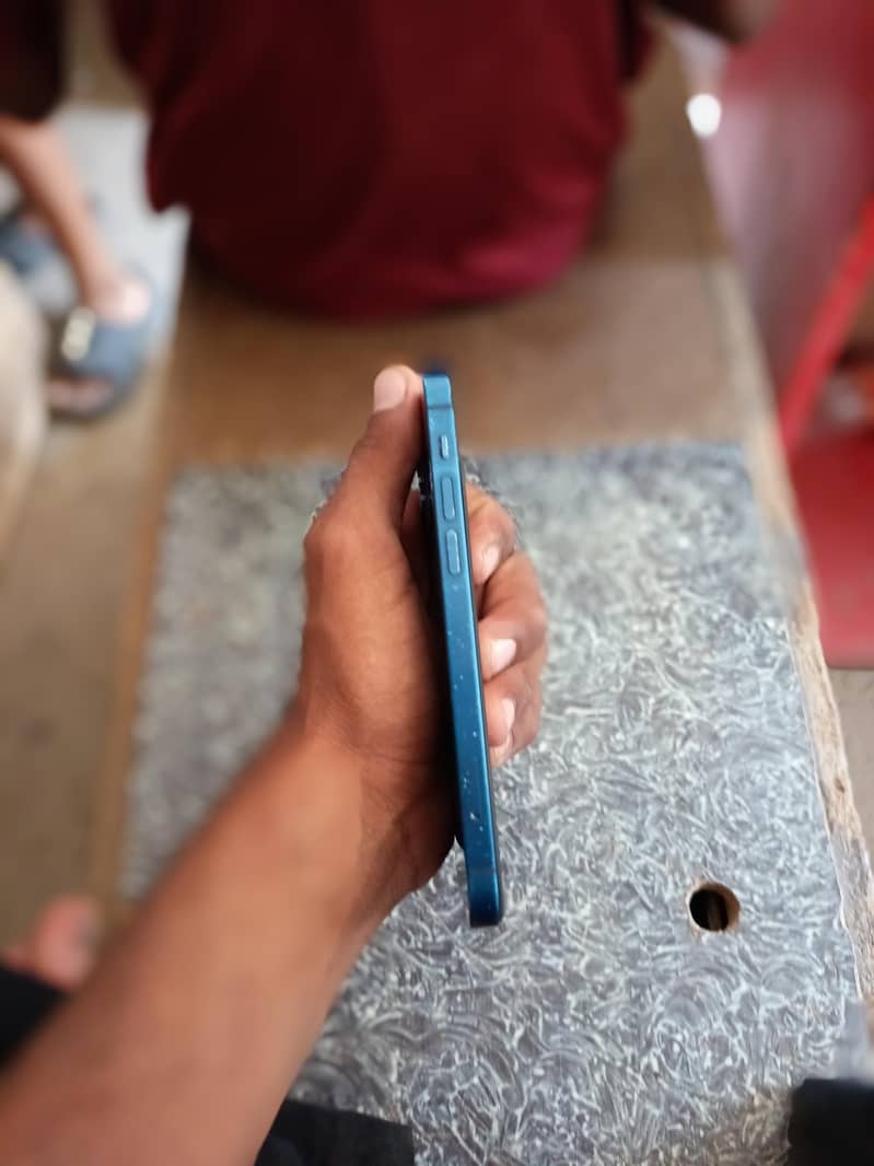 Apple iPhone 12 5