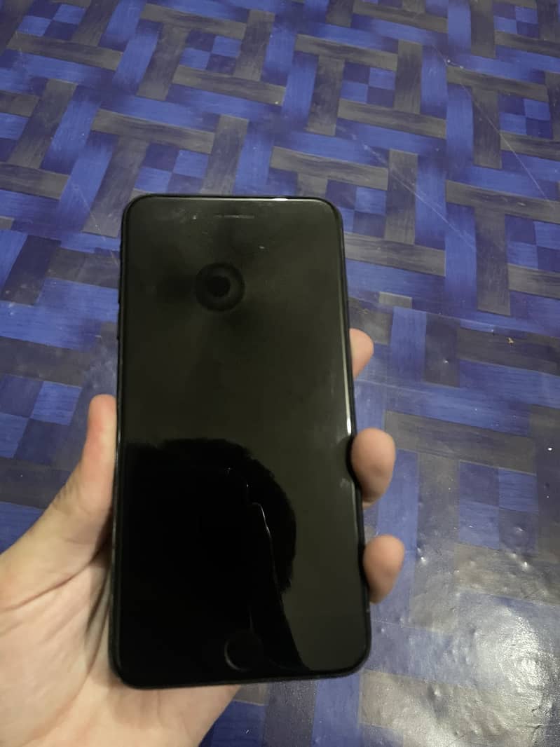 Apple iPhone 7 Plus 4