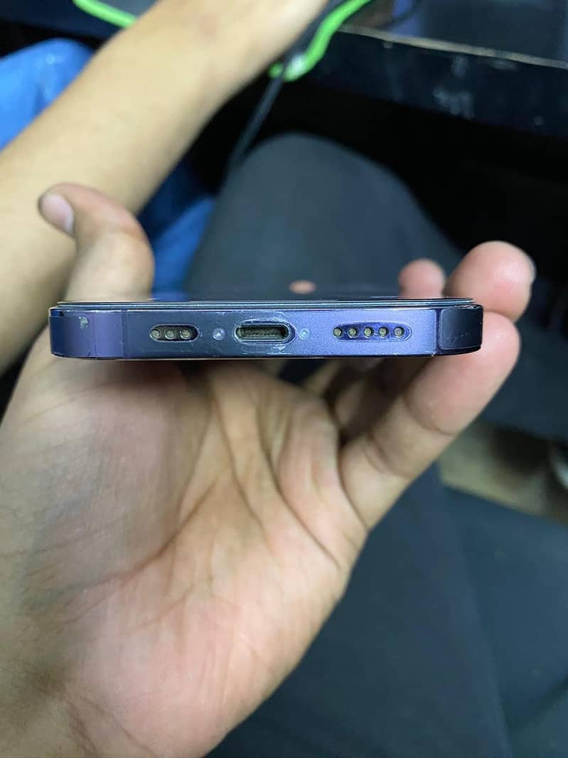 Apple iPhone 14 Pro 0