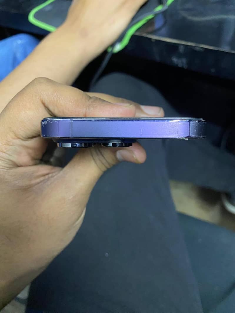 Apple iPhone 14 Pro 2