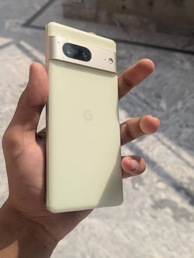 Google Pixel 7 10/10 condition