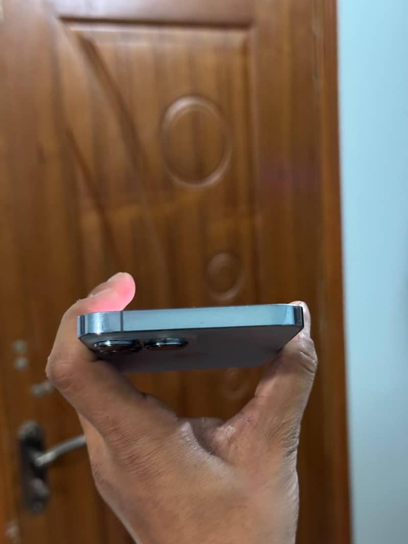 Apple iPhone 13 Pro Max 4