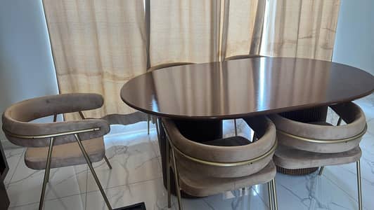 Dining Table with 6 Chairs