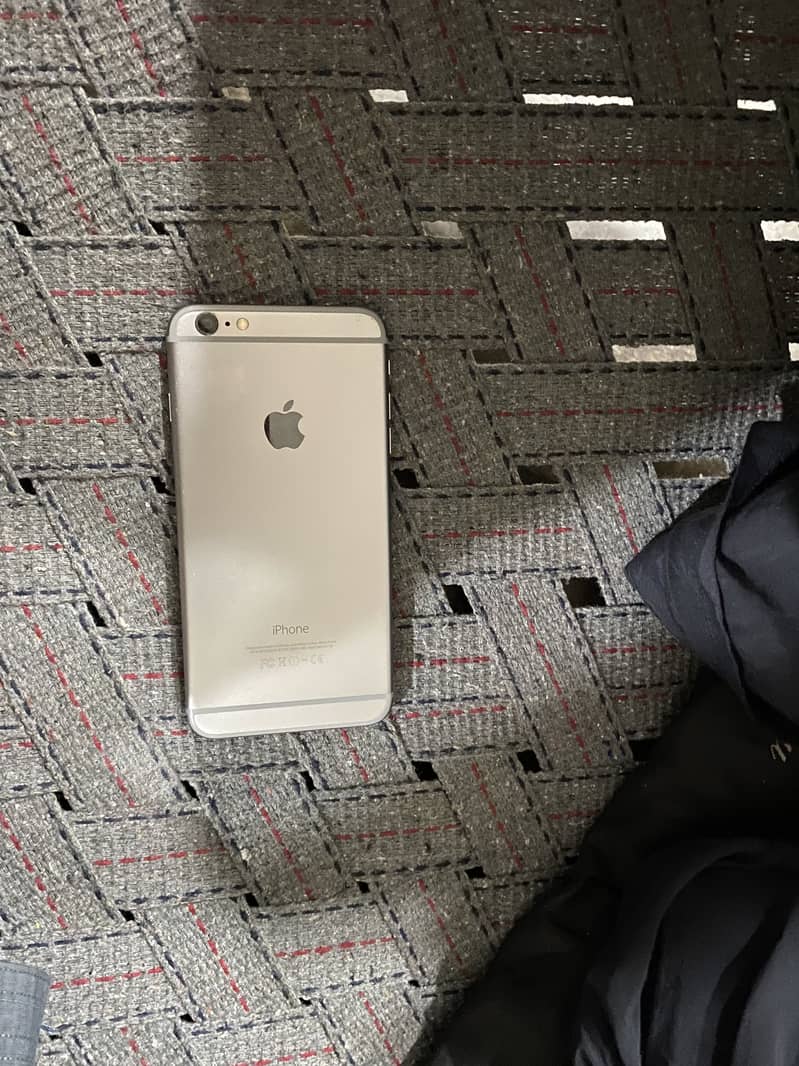 Apple iPhone 6S Plus 0