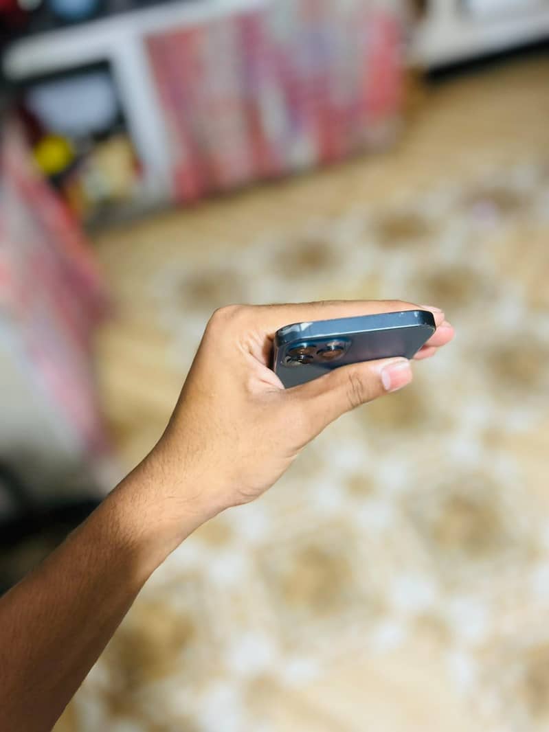 Apple iPhone 12 Pro 8