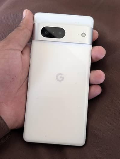 Google Pixel 7 line on corner not noticeable Exchange possible.