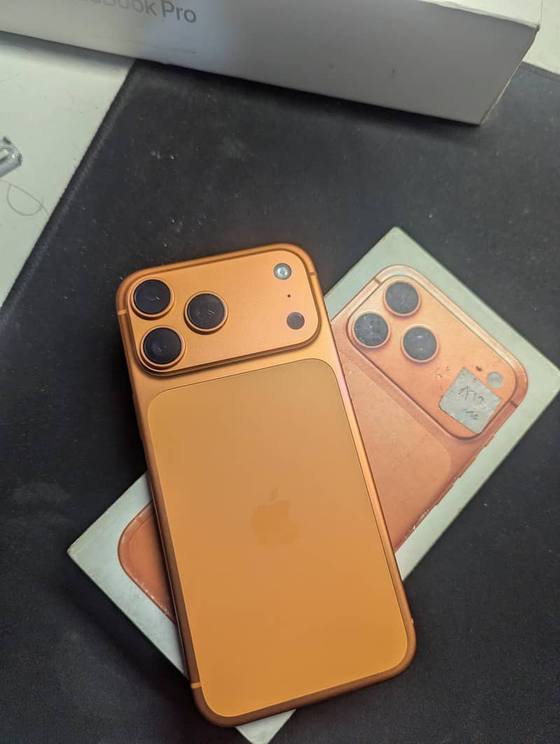 Apple iPhone 17 Pro Max 0