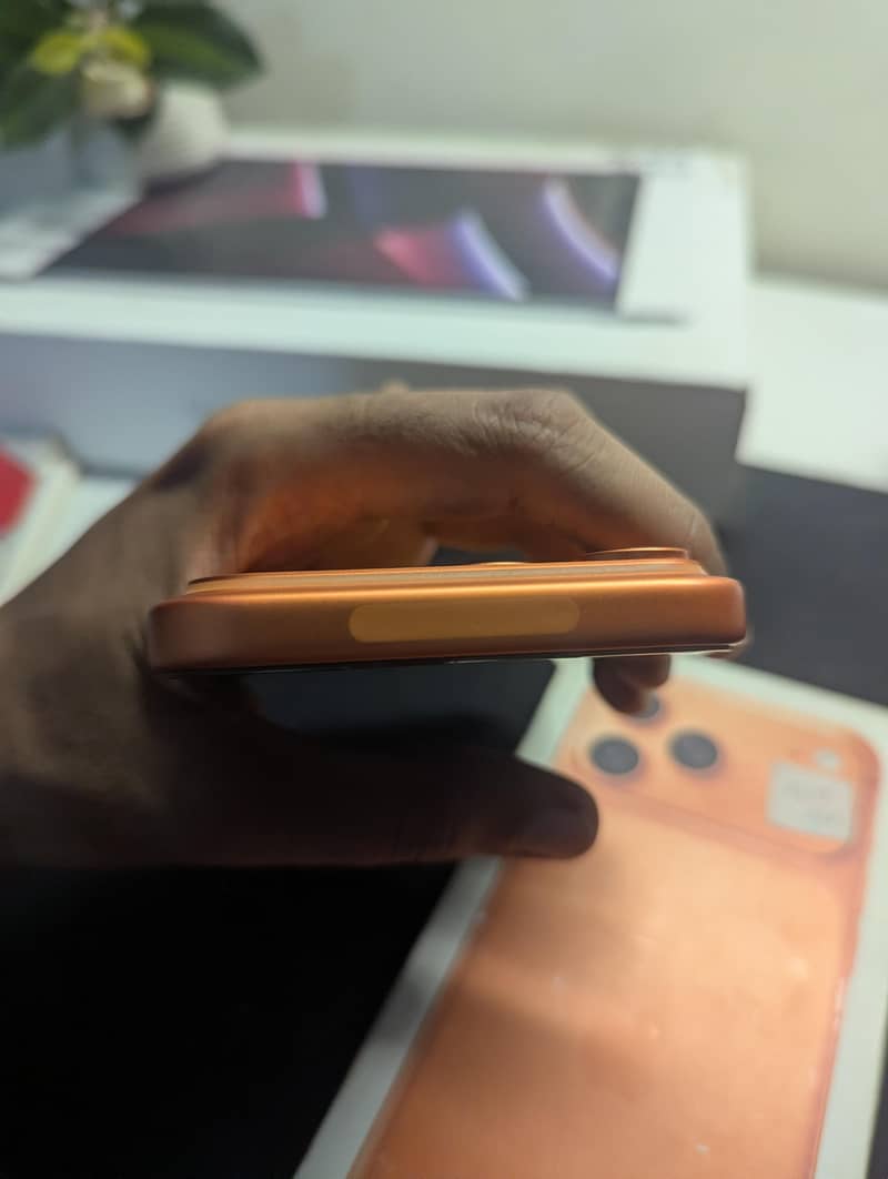 Apple iPhone 17 Pro Max 5