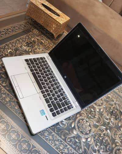 HP Folio-book Core i7 3rd Gen