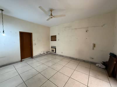 ONE KANAL HOUSE FOR SALE IN GULBERG III