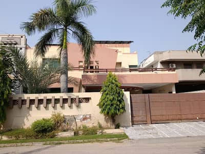 1 Kanal Owner Built House With 20 kW Solar In Johar Town Phase 1