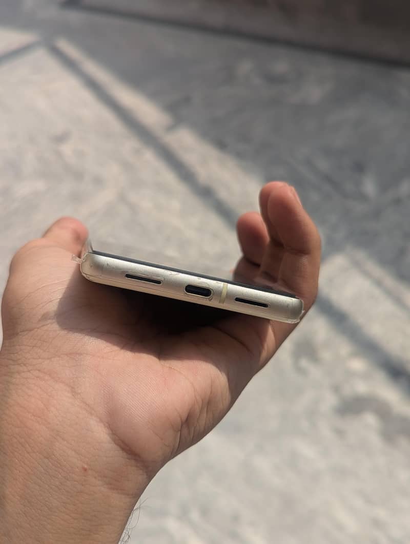 Google Pixel 7 10/10 condition 4