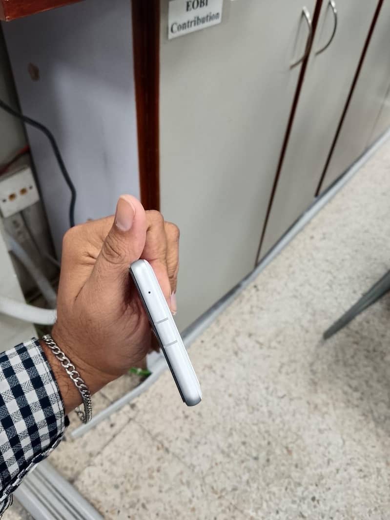 Google Pixel 7a 3