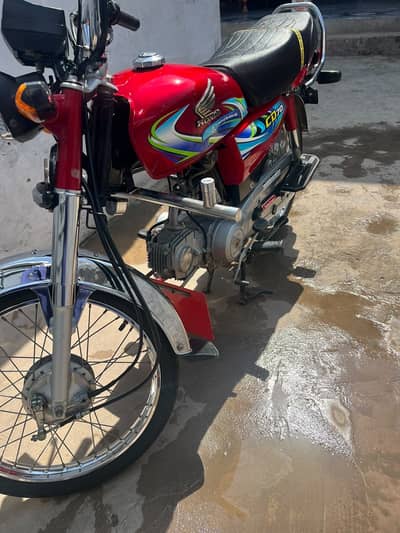 Honda CD 70 2024