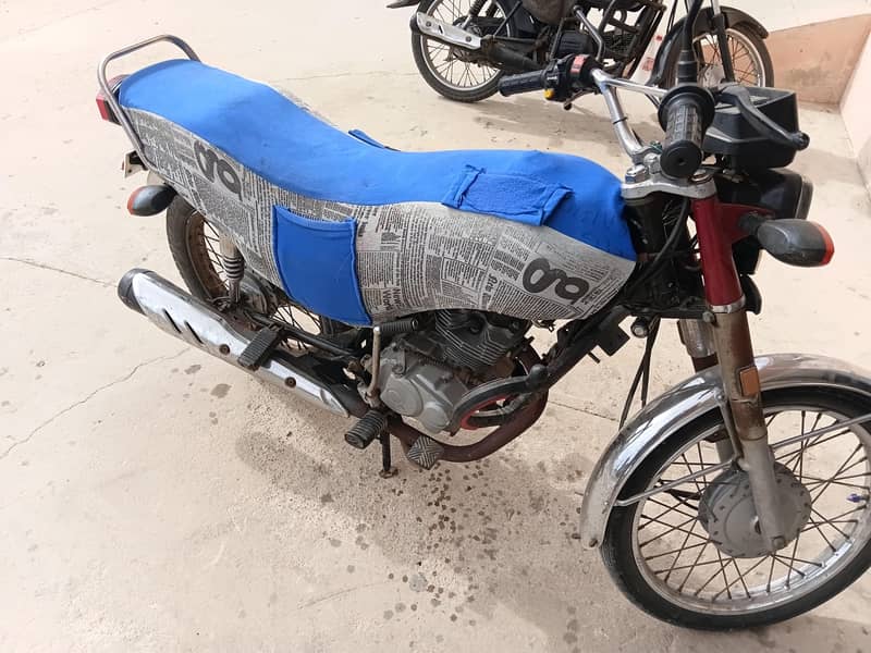 Unique 125 0
