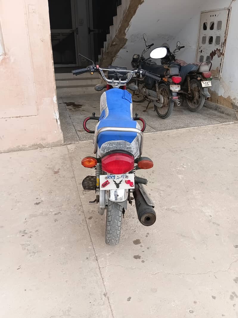 Unique 125 1