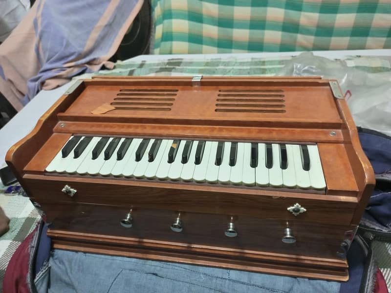 Harmonium 5