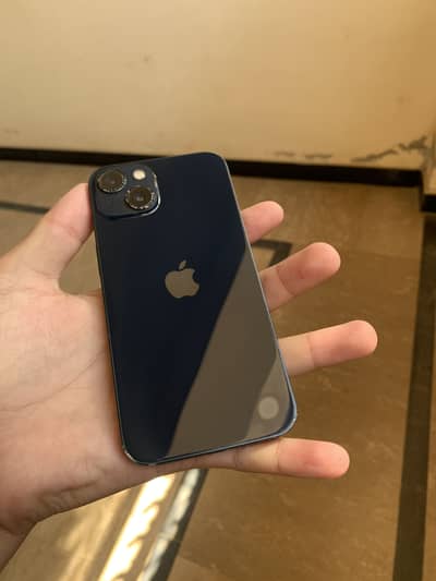 Apple iPhone 13