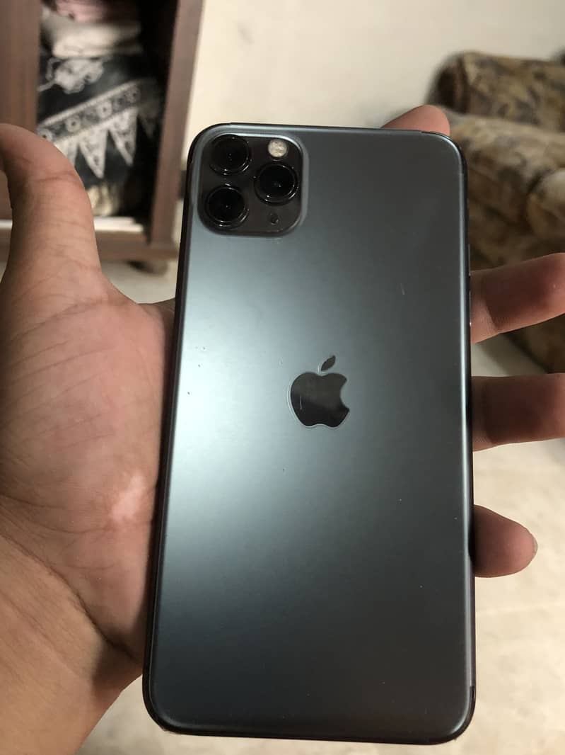 Apple iPhone 11 Pro Max 9