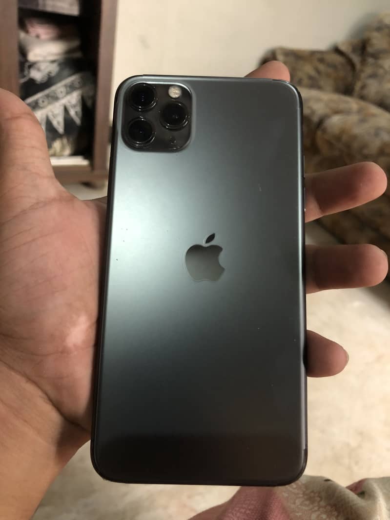 Apple iPhone 11 Pro Max 10
