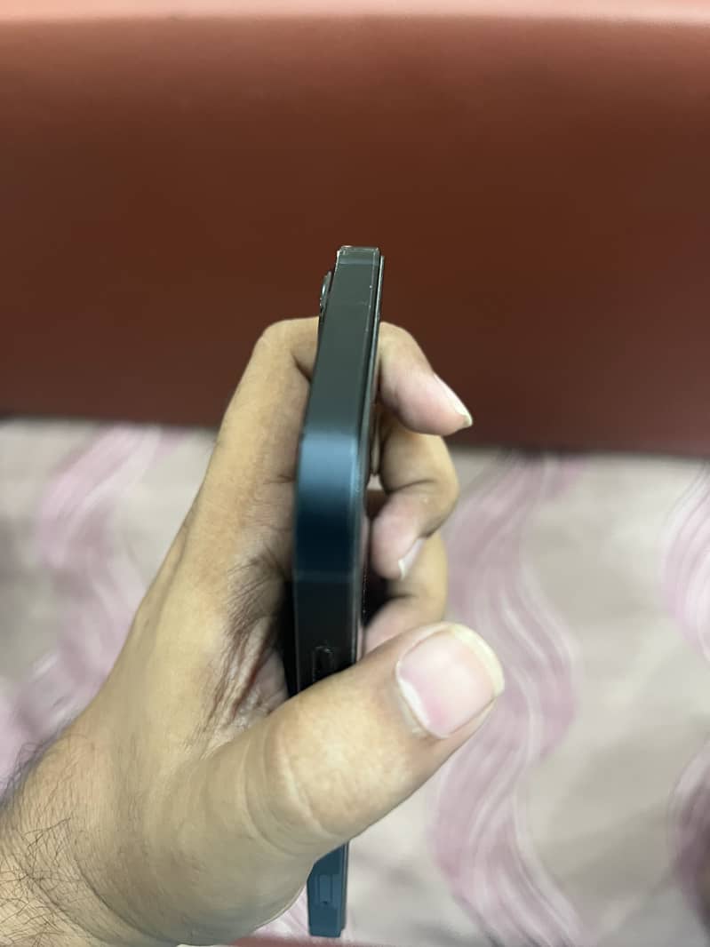Apple iPhone 13 3