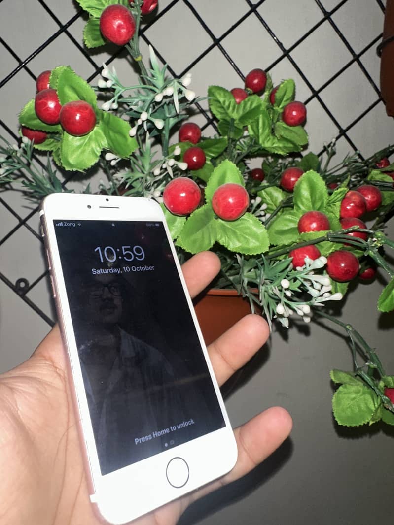 Apple iPhone 7 4