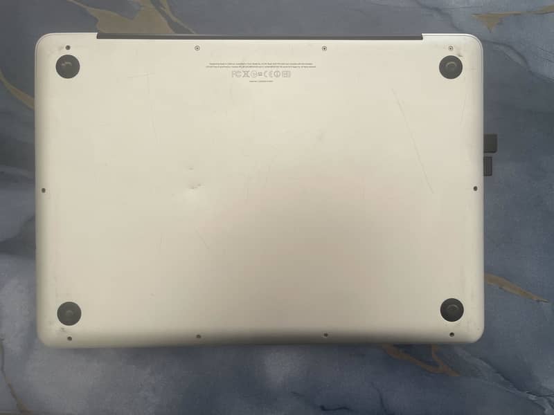 Apple Mac Book Pro 1