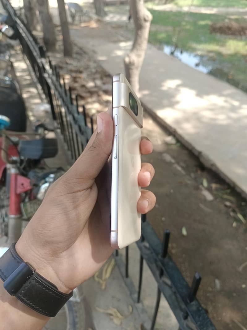 Google Pixel 8 1