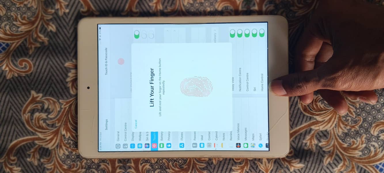 Apple iPAD MiNi 3 7