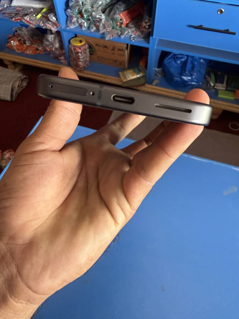 Google Pixel 9 4