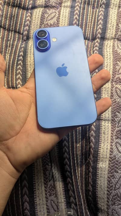 Apple iPhone 16