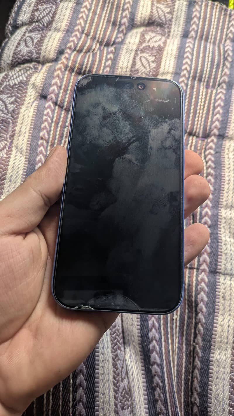 Apple iPhone 16 1