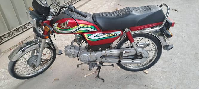 Honda cd 70 Red
